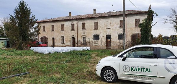 casa indipendente in vendita a Forlì in zona San Giorgio