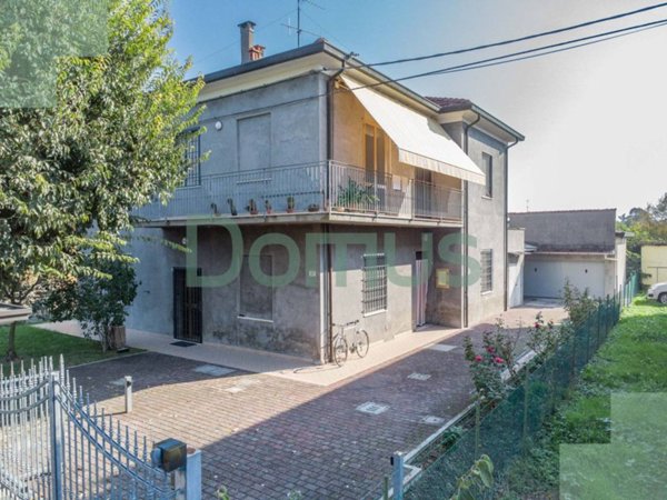 casa indipendente in vendita a Forlì in zona Villanova