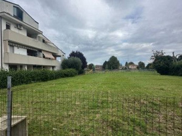 casa indipendente in vendita a Forlì