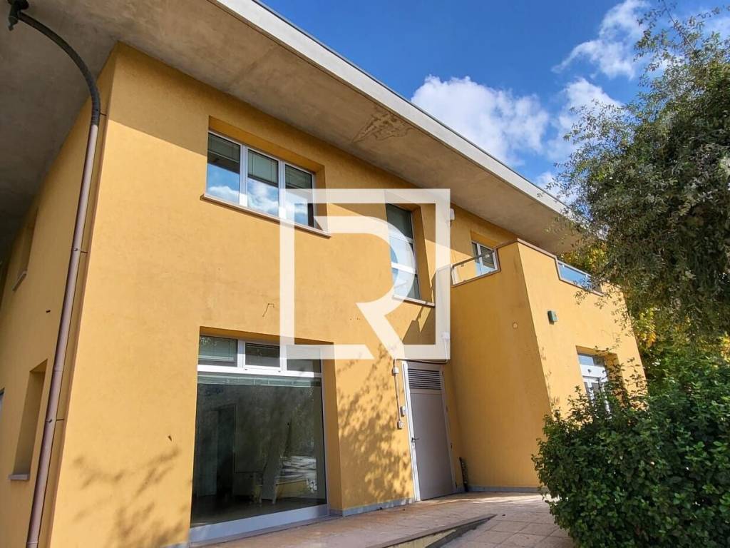 casa indipendente in vendita a Forlì in zona Coriano
