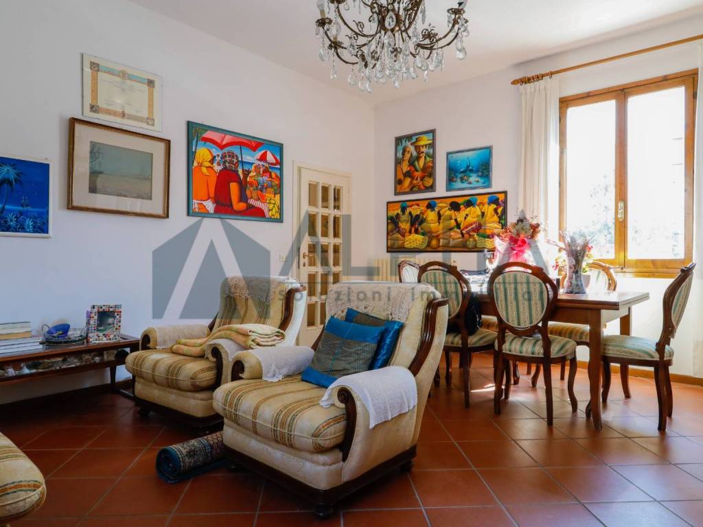 casa indipendente in vendita a Forlì in zona Ronco