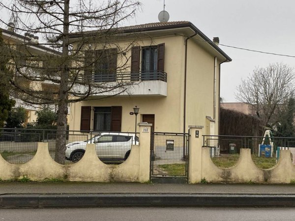 casa indipendente in vendita a Forlì in zona Coriano