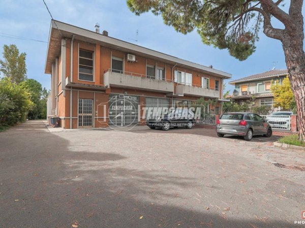 casa indipendente in vendita a Forlì