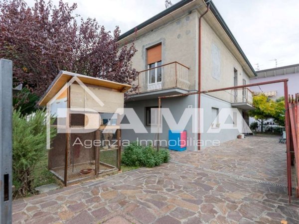 casa indipendente in vendita a Forlì in zona Cava