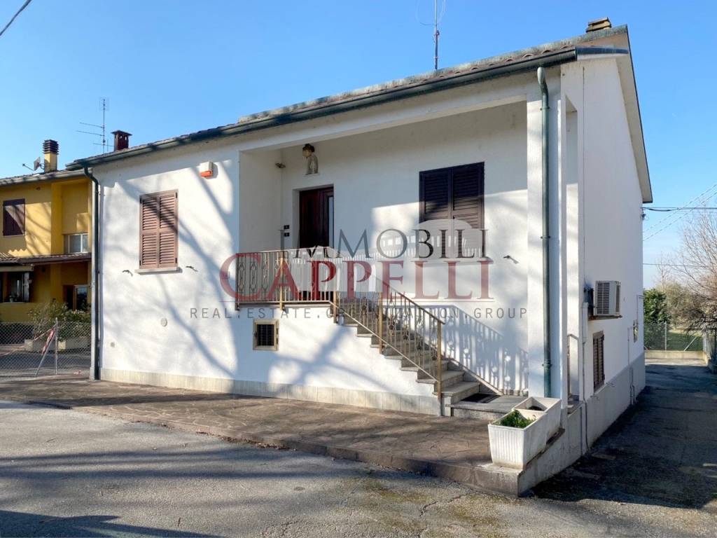 casa indipendente in vendita a Forlimpopoli