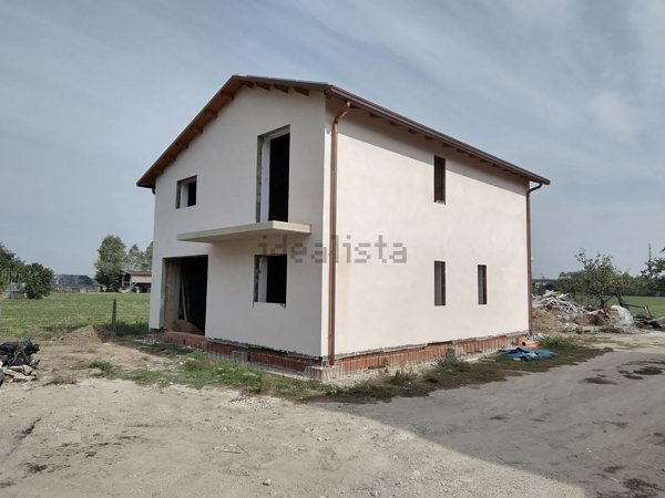casa indipendente in vendita a Forlimpopoli