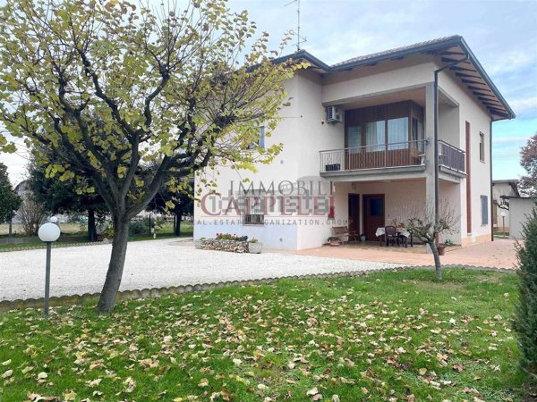 casa indipendente in vendita a Forlimpopoli