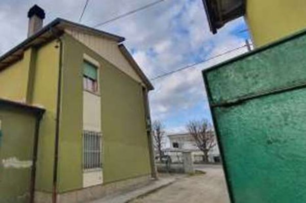 casa indipendente in vendita a Forlimpopoli