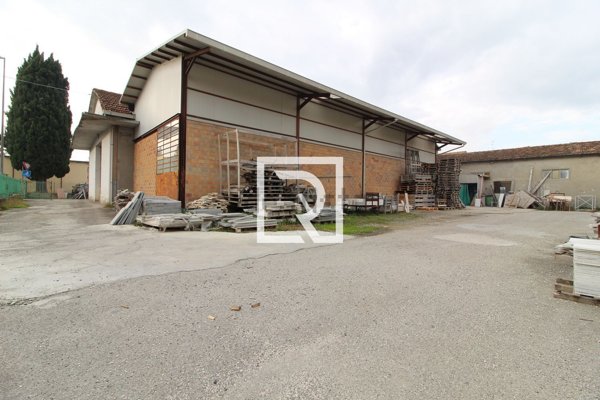 locale di sgombero in vendita a Forlimpopoli