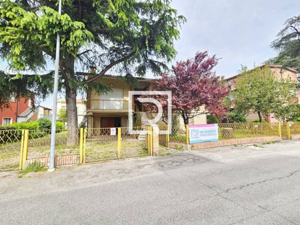 casa indipendente in vendita a Forlimpopoli