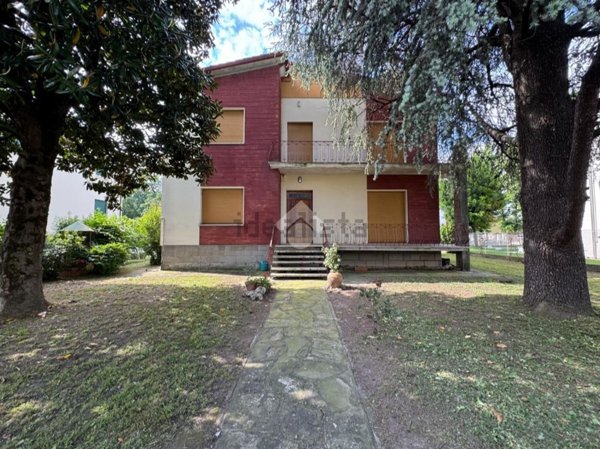 casa indipendente in vendita a Forlimpopoli