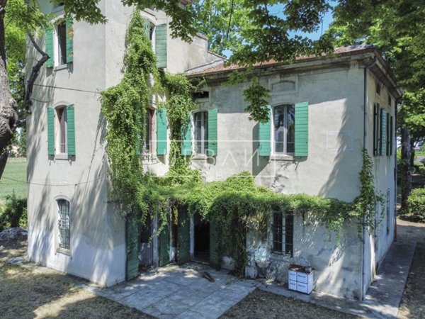 casa indipendente in vendita a Forlimpopoli