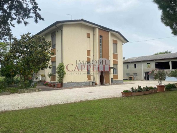 casa indipendente in vendita a Forlimpopoli