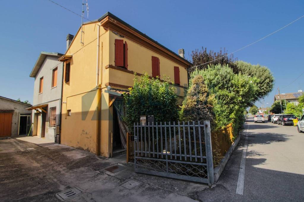 casa indipendente in vendita a Forlimpopoli