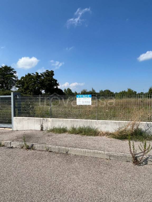 terreno edificabile in vendita a Forlimpopoli