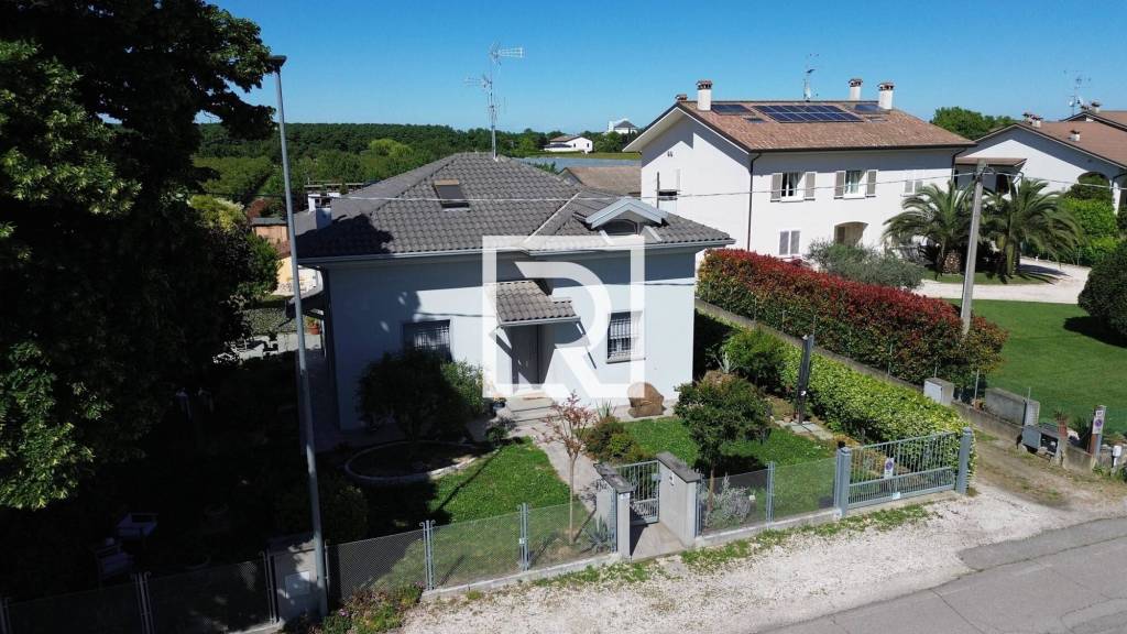 casa indipendente in vendita a Forlimpopoli