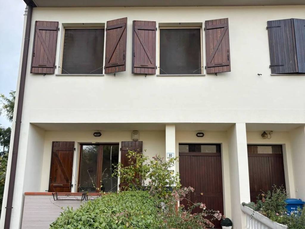 casa indipendente in vendita a Forlimpopoli