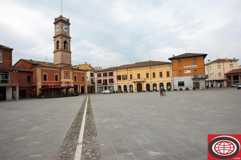negozio in vendita a Forlimpopoli