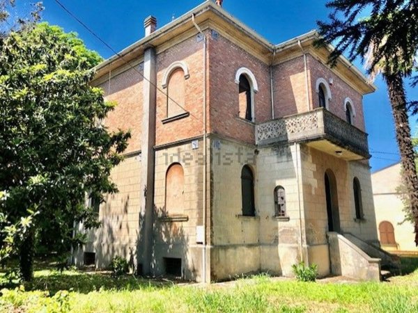 casa indipendente in vendita a Forlimpopoli