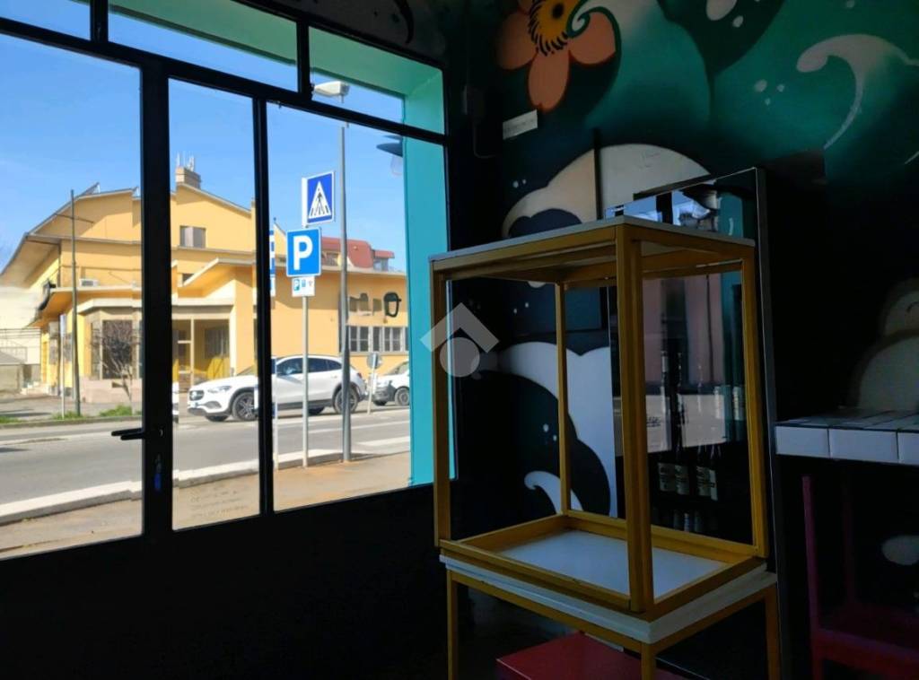 negozio in vendita a Forlimpopoli