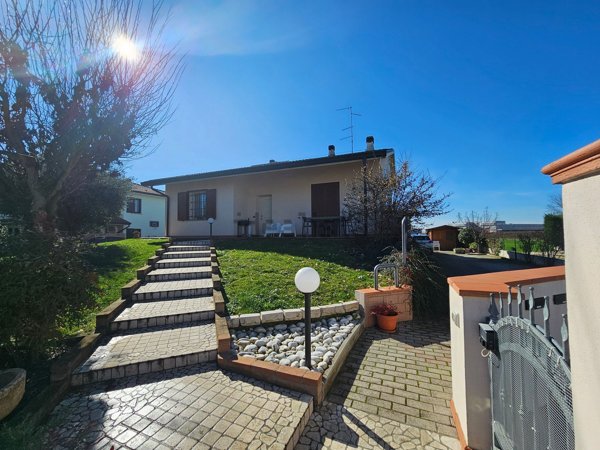 casa indipendente in vendita a Forlimpopoli