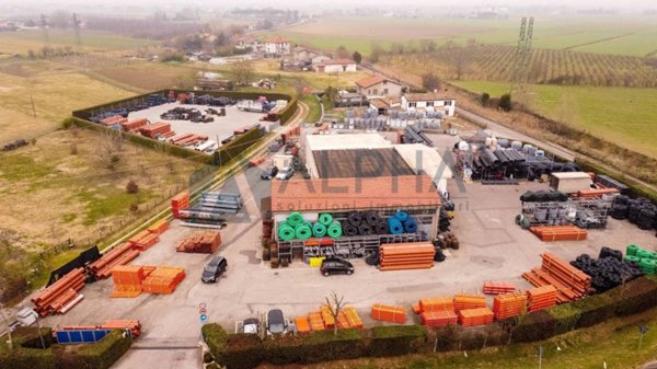 capannone in vendita a Forlimpopoli