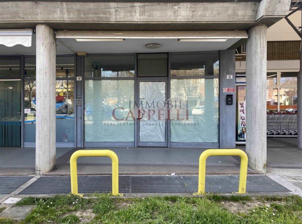 negozio in vendita a Forlimpopoli