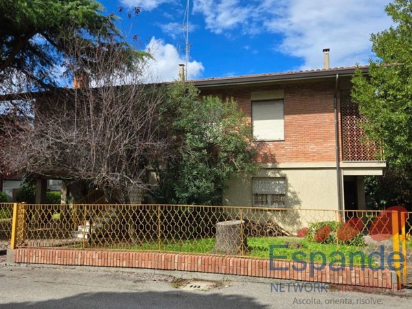 casa indipendente in vendita a Forlimpopoli