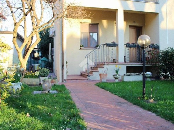 casa indipendente in vendita a Forlimpopoli