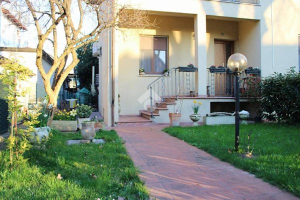 casa indipendente in vendita a Forlimpopoli