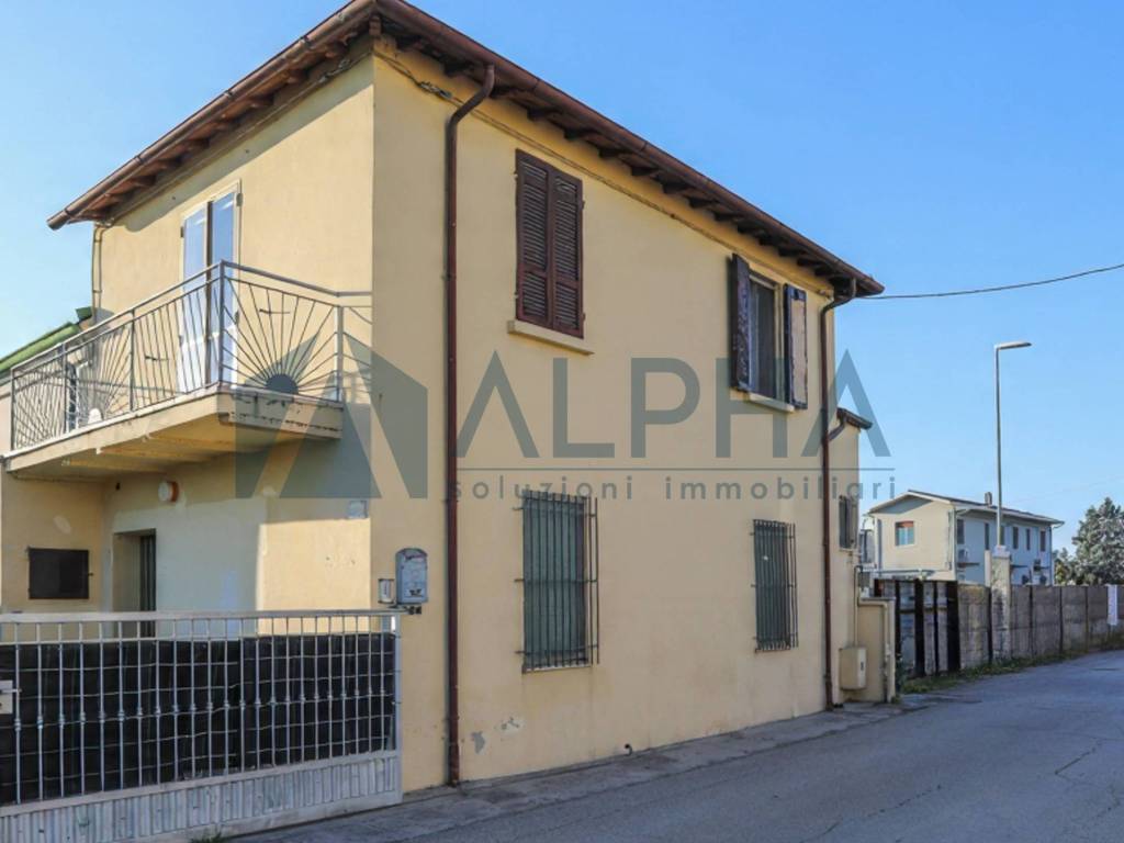 casa indipendente in vendita a Forlimpopoli