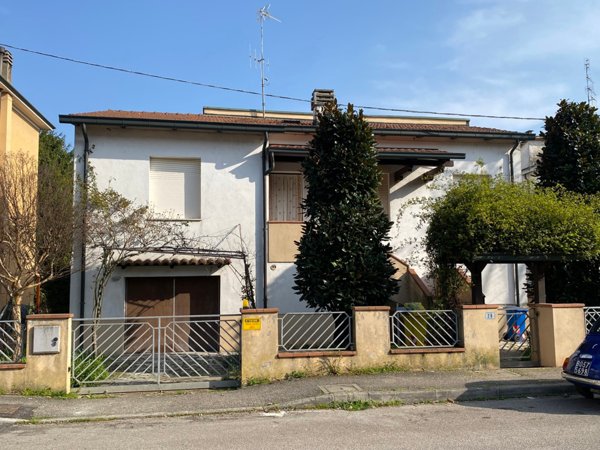 casa indipendente in vendita a Forlimpopoli