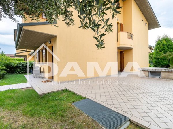 casa indipendente in vendita a Forlimpopoli