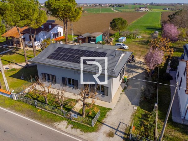 casa indipendente in vendita a Forlimpopoli in zona Selbagnone