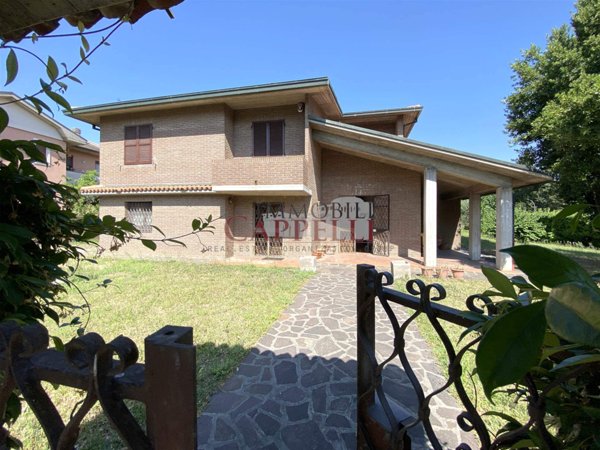 casa indipendente in vendita a Forlimpopoli