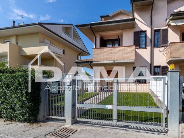 casa indipendente in vendita a Forlimpopoli in zona Selbagnone