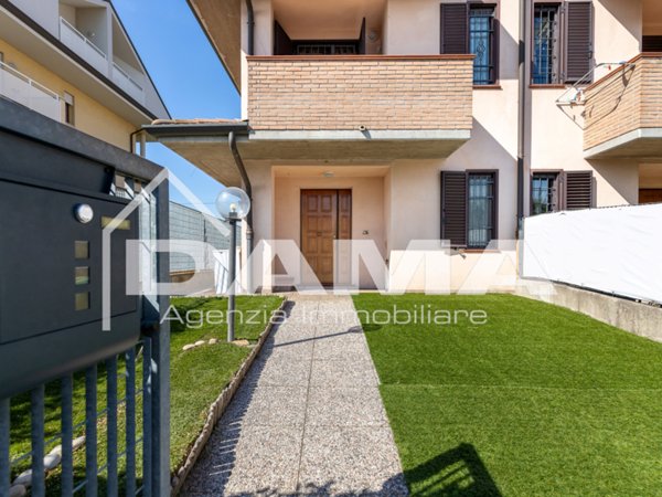 casa indipendente in vendita a Forlimpopoli in zona Selbagnone