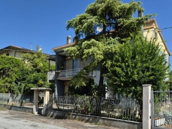 casa indipendente in vendita a Forlimpopoli