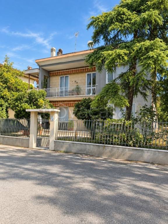 casa indipendente in vendita a Forlimpopoli