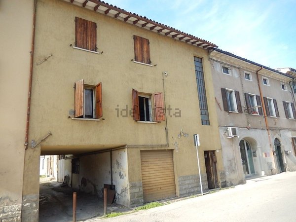 casa indipendente in vendita a Galeata