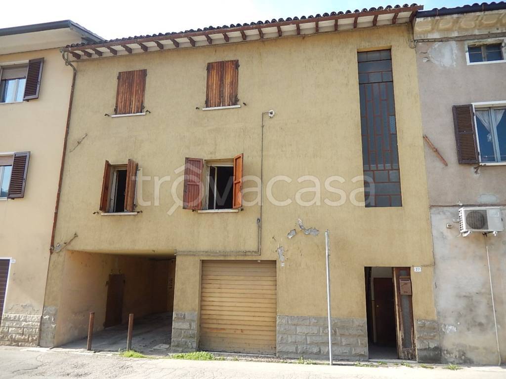casa indipendente in vendita a Galeata