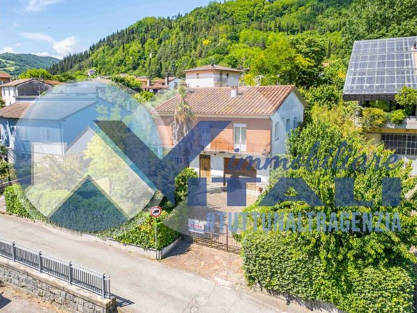 casa indipendente in vendita a Galeata