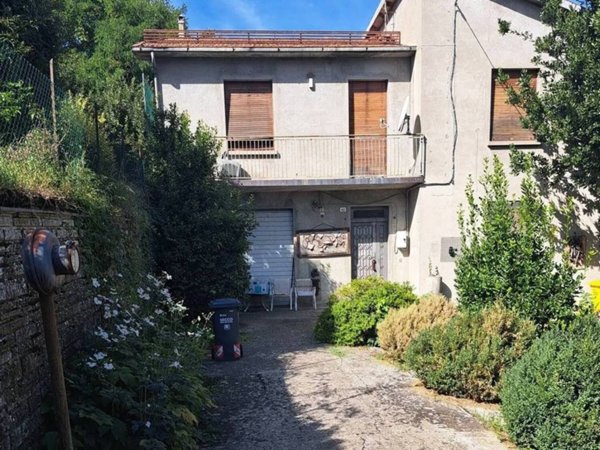 casa indipendente in vendita a Galeata