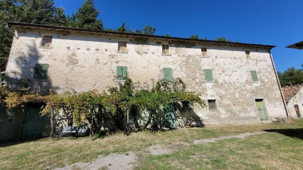 casa indipendente in vendita a Galeata