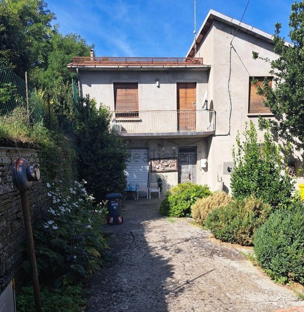 casa indipendente in vendita a Galeata