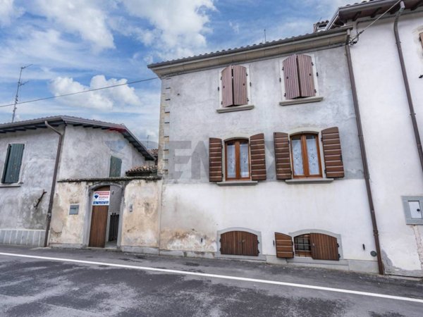 casa indipendente in vendita a Galeata