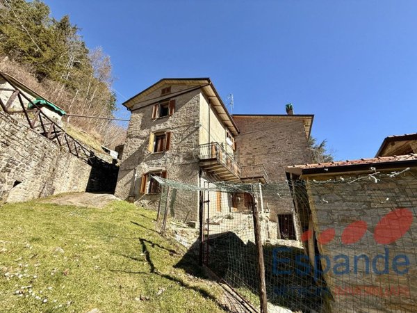 casa indipendente in vendita a Galeata