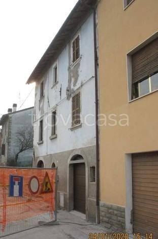 appartamento in vendita a Galeata in zona Pianetto