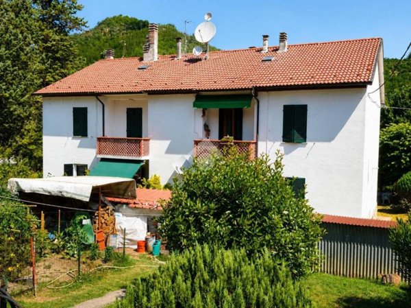 appartamento in vendita a Galeata in zona Strada San Zeno