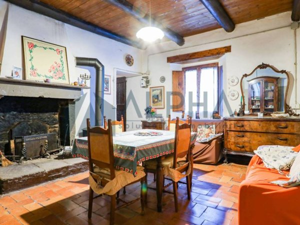 casa indipendente in vendita a Galeata in zona Pianetto